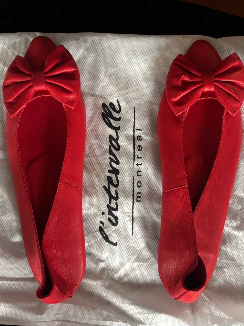 BNIB red leather flats - l’intervalle montreal